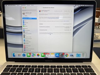 MacBook Air 2020 Plata con embalajes.