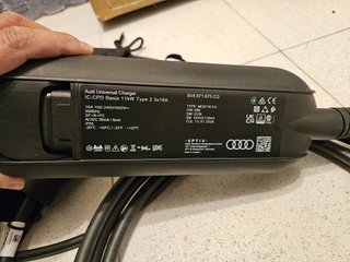 Cargador Portátil Audi e-tron compact 7,2Kw.