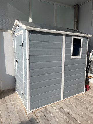 Caseta de terraza de plástico