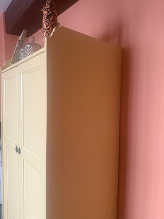 Armadio in legno beige in ottime condizioni