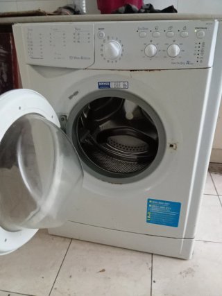 Lavadora Indesit A+ Clase