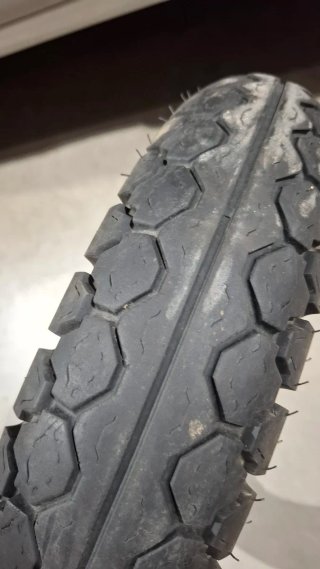 Neumático Pirelli Mandrake 110/80-14 M/C 59J