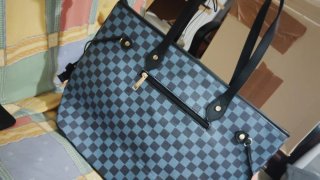 Bolso de cuadros azul y gris