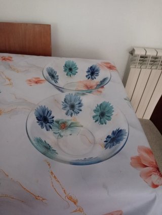 2 Ensaladeras de Cristal con motivos Flores Azul.