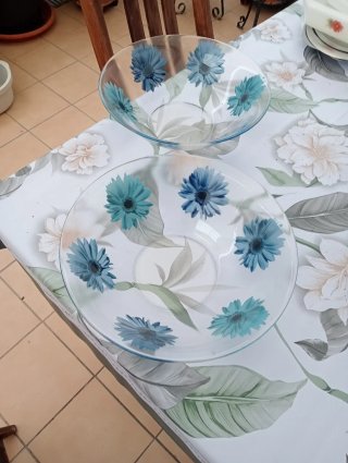 2 Ensaladeras de Cristal con motivos Flores Azul.