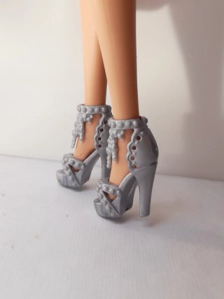 scarpe Barbie modello sandalo argentato