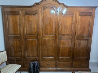 Camera da letto in legno massello