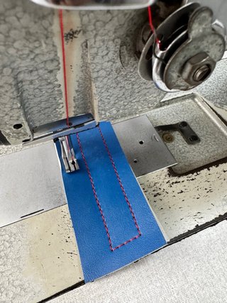 Máquina de coser industrial adler