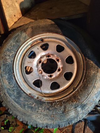Llantas Nissan Patrol 16 pulgadas
