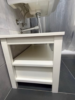 Conjunto de baño lavabo, mueble y espejo.