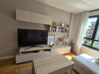 Mueble TV Beige y Blanco