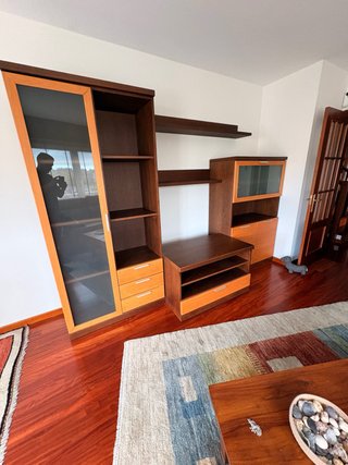 Mueble de salón modular madera y cristal