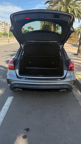 Mercedes-Benz GLA 180 gasolina Gris Oscuro