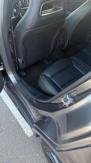 Mercedes-Benz GLA 180 gasolina Gris Oscuro
