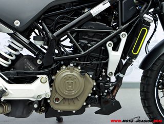 HUSQVARNA SVARTPILEN 125 -APTA B Y A1-