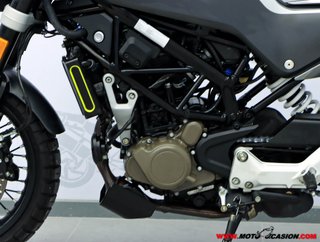 HUSQVARNA SVARTPILEN 125 -APTA B Y A1-