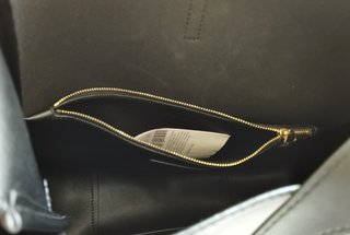 Bolso YSL Hobo grande en piel negra