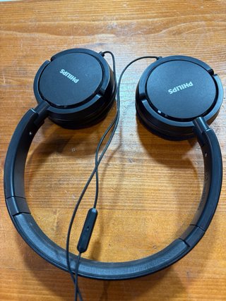 Auriculares Philips Negros