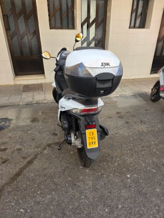 SYM Symphony Scooter Blanca Automática