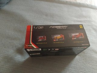Bburago Ferrari California 1:32