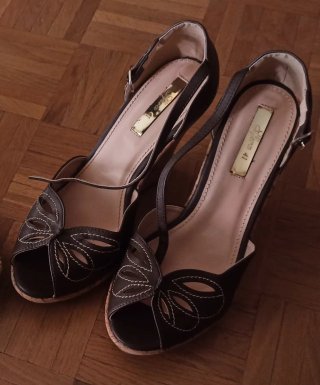 Sandalias cuña-plataforma. Nuevas, 41. Marca Sfera