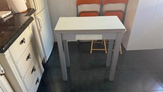 Mesa de cocina plegable gris