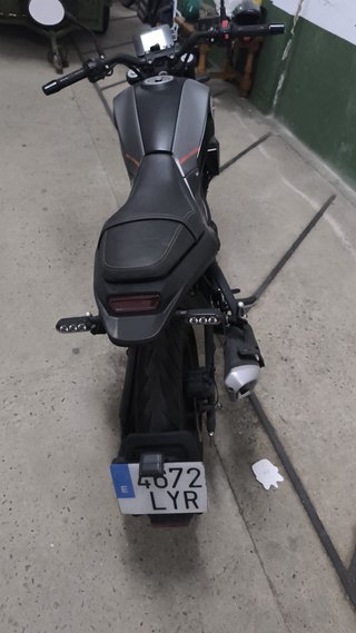 Benelli Leoncino 125 Naked Negra/Gris
