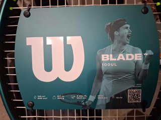 Raqueta Wilson Blade 100UL V9 + Raquetero
