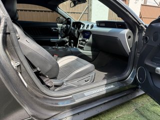 Ford Mustang 2017 v8 manual