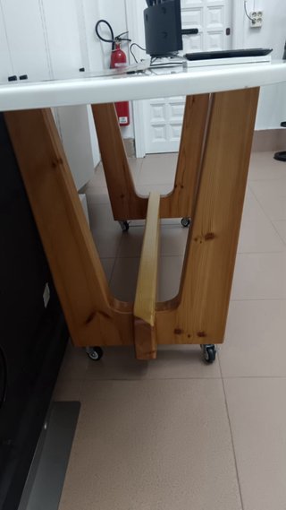 Mesa de madera maciza