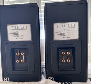 Altavoces Mission 751