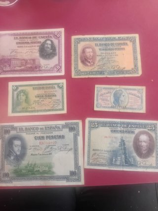 Billetes antiguos españoles: 5, 25, 50, 100 peseta
