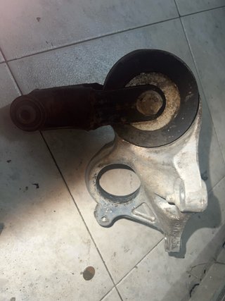 Soporte Powerflex Black con taco antipar  206 GTI