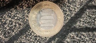 Monedas de tres país japón usa y Italia antiguas