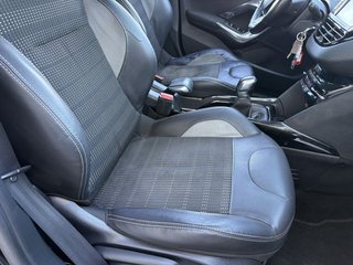 Peugeot 2008 Allure (2015)