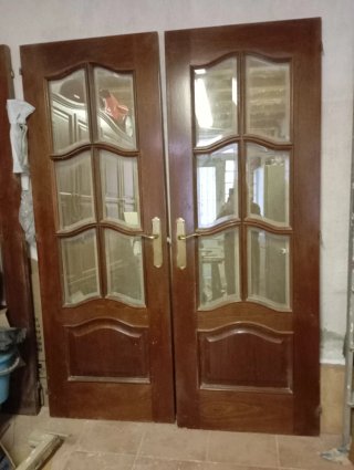 Puertas de madera con cristal, miden 2,02x72
