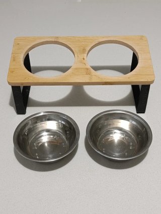 Fontana e piatti per gatti/cani piccoli