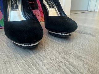 Zapatos de tacón Beverly Feldman negros