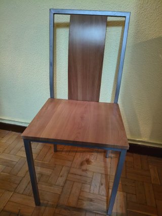 Mesa y 4 sillas de terraza