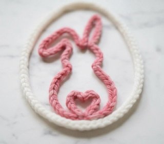 Decorazioni pasquali realizzati in tricotin