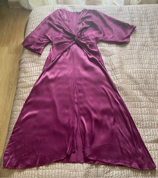 Vestido Zara satén púrpura talla M
