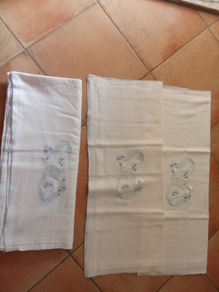 Lenzuola matrimoniali ricamate