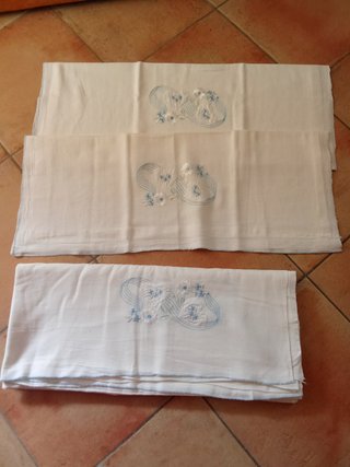 Lenzuola matrimoniali ricamate