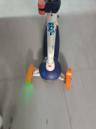 Patinete infantil 3 ruedas azul y naranja