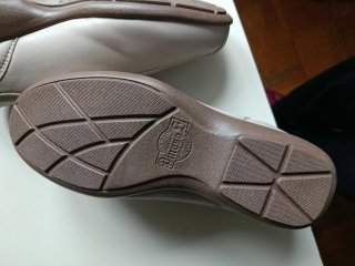 Scarpe sanitarie beige misura 36