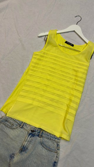 Conjunto Betty Barclay Top Amarillo y Falda