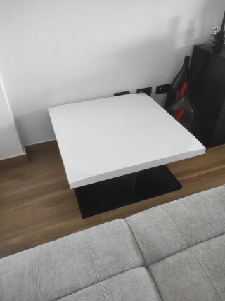 Mesa de centro madera marrón y blanca