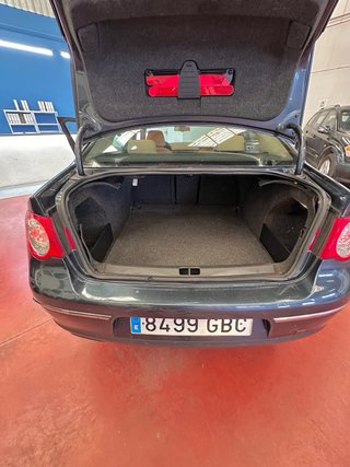 Volkswagen Passat 2009 1 año de garantia incluido