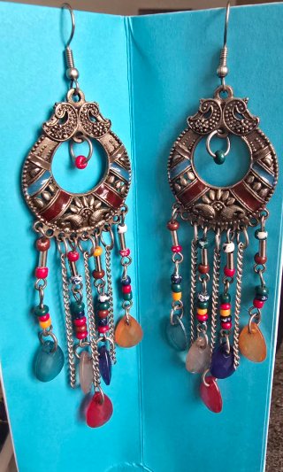 Pendientes largos étnicos multicolor