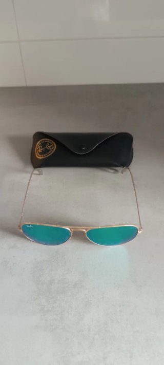 Gafas de sol Ray-Ban Aviator doradas y verdes